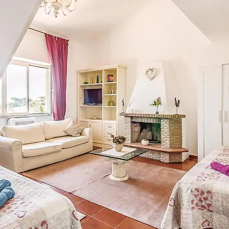 Stunning In Roma With Jacuzzi Vakantiehuis